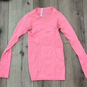 Lululemon swiftly tech long sleeve top